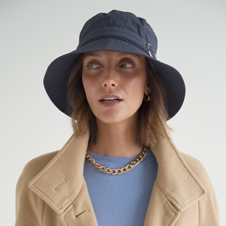 Storm Sou'wester Bucket